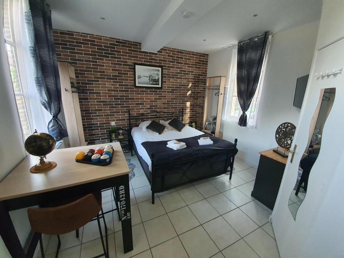 Appartement Indus En Centre Ville Avec Parking Honfleur Kültér fotó